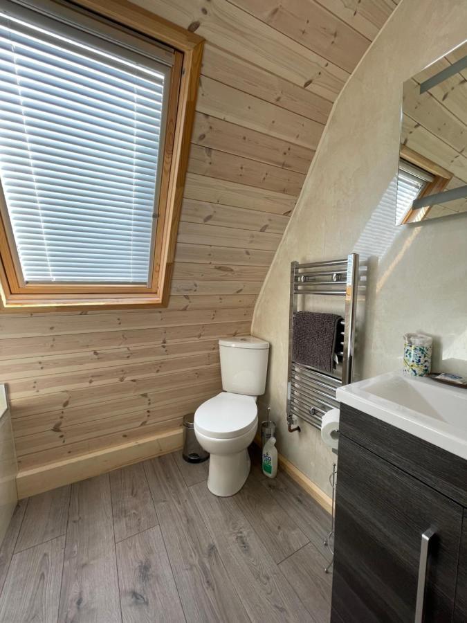 Rabbit Glamping Pod School House Farm Hotel Leighton  Eksteriør billede