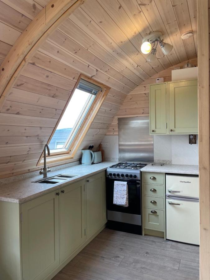 Rabbit Glamping Pod School House Farm Hotel Leighton  Eksteriør billede